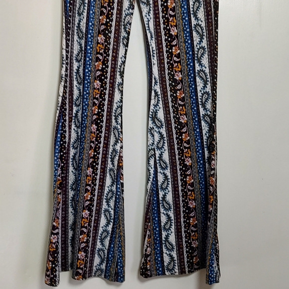 ShoSho Boho Striped Paisley Floral Women's Bell Bottom Stretch Pants - Picture 2 of 9